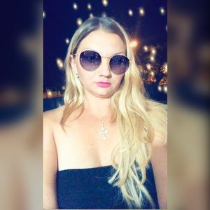 Meet your Posher, Oksana